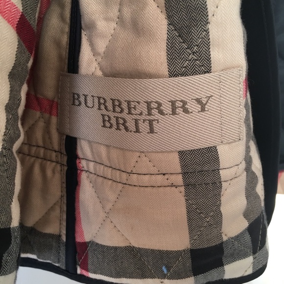 Authentic Burberry Navy Quilted Jacket - Picture 6 of 10